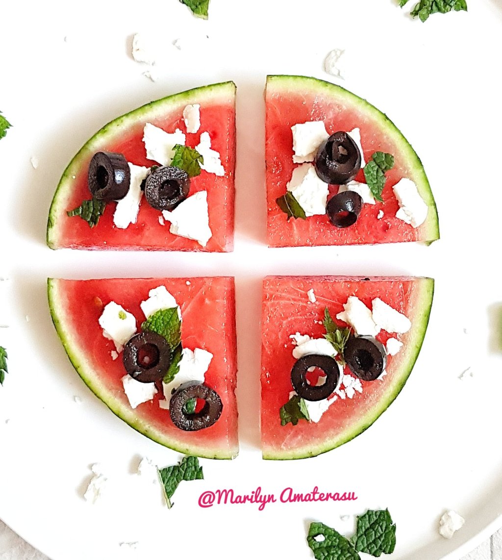 Melon pizza with only 4 ingredients